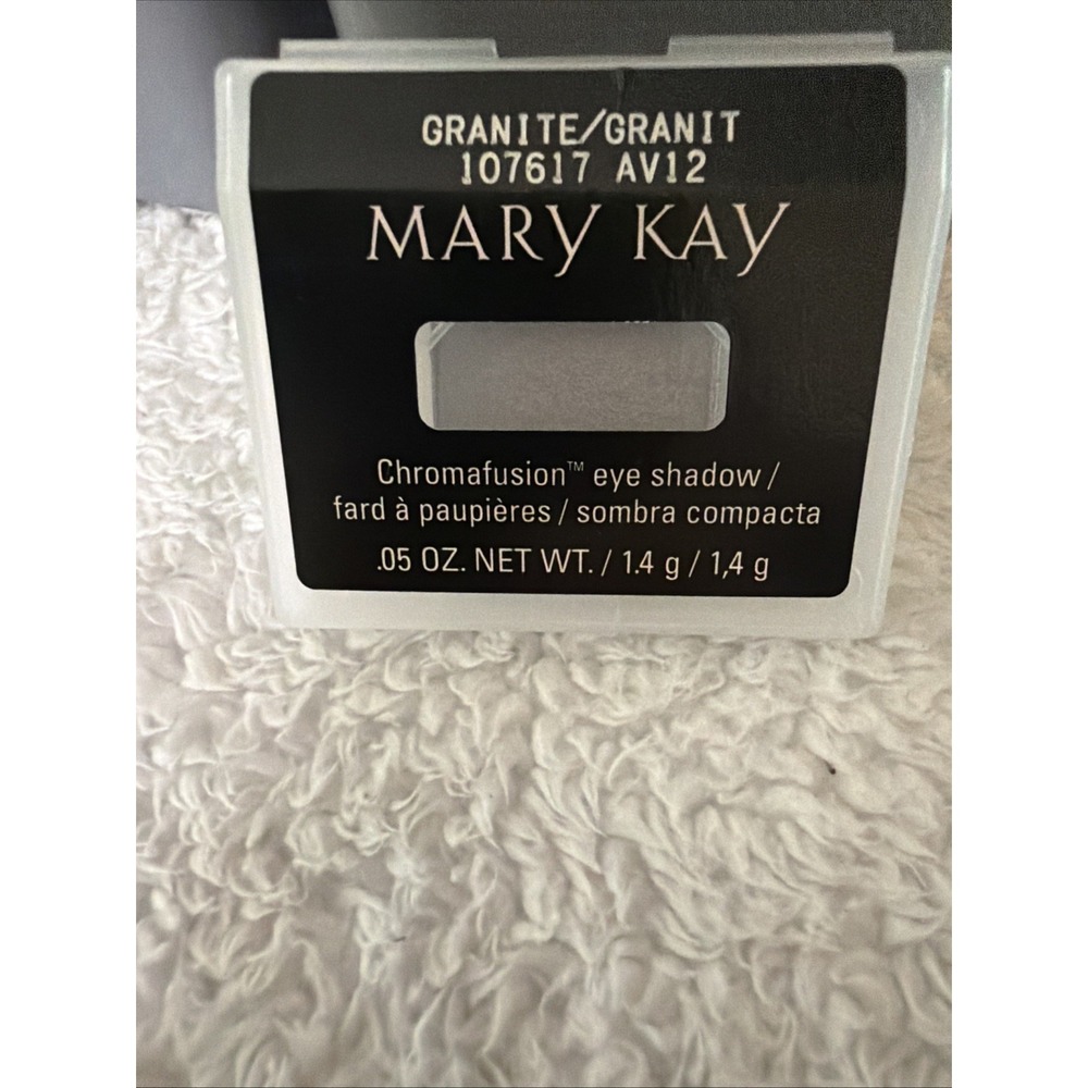 Mary Kay CHROMAFUSION EYE SHADOW Granite 107617 New AV12
